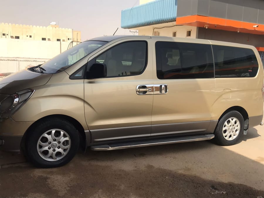 سيارات حديثة